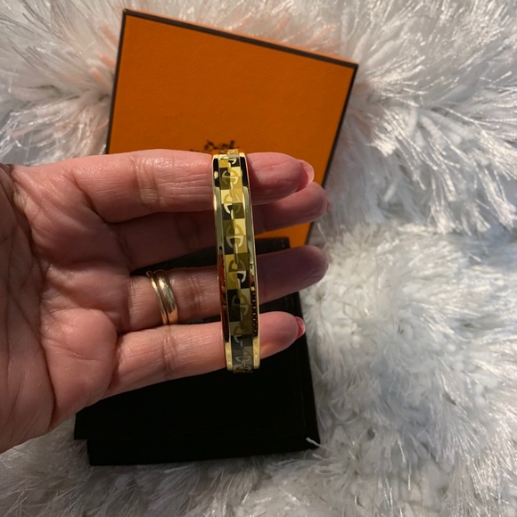 Hermes Bangle 22”cm - Picture 6 of 10